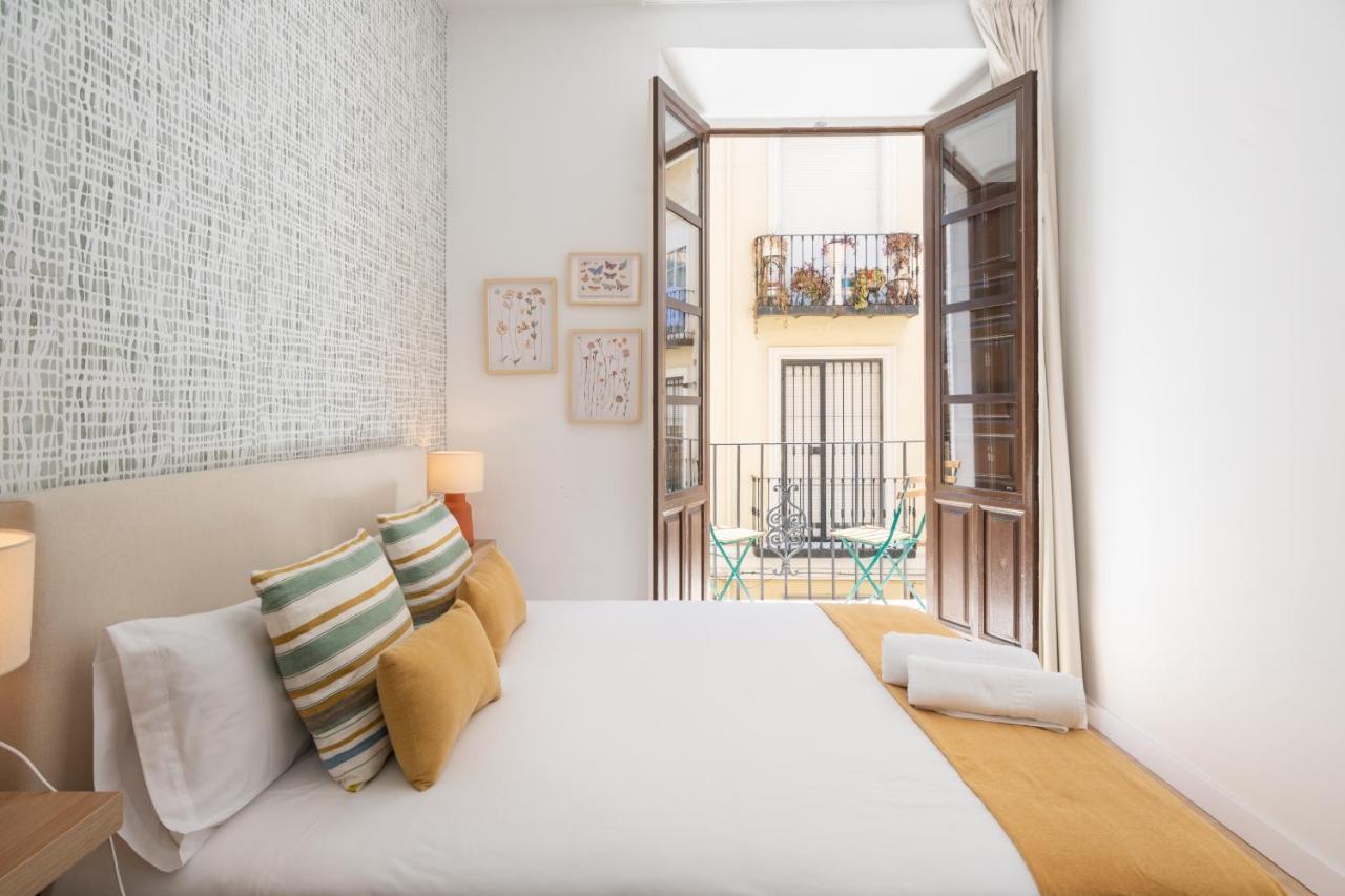 Apartamentos Luna Suites Palacio Dorita Granada Ngoại thất bức ảnh