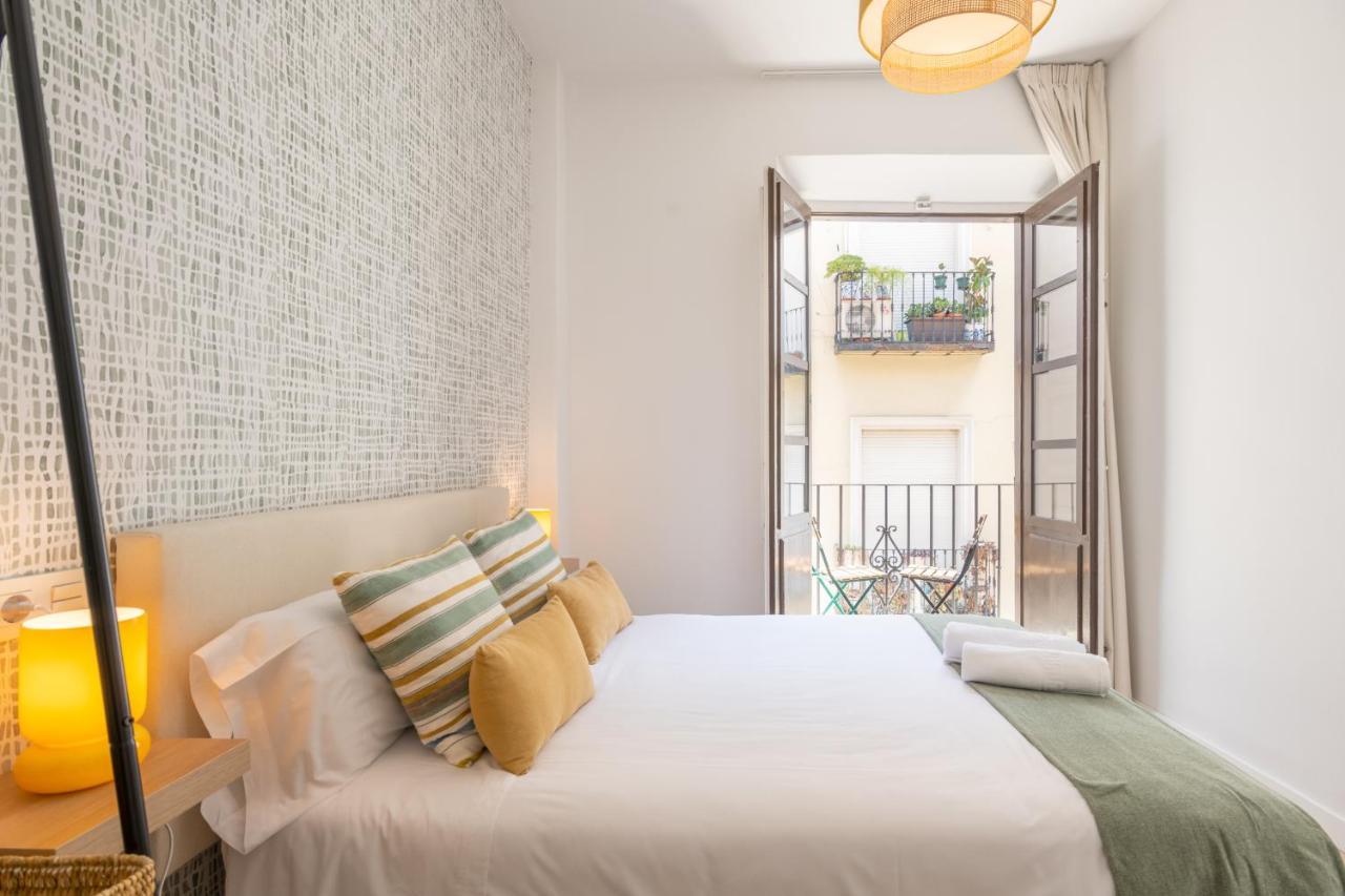 Apartamentos Luna Suites Palacio Dorita Granada Ngoại thất bức ảnh