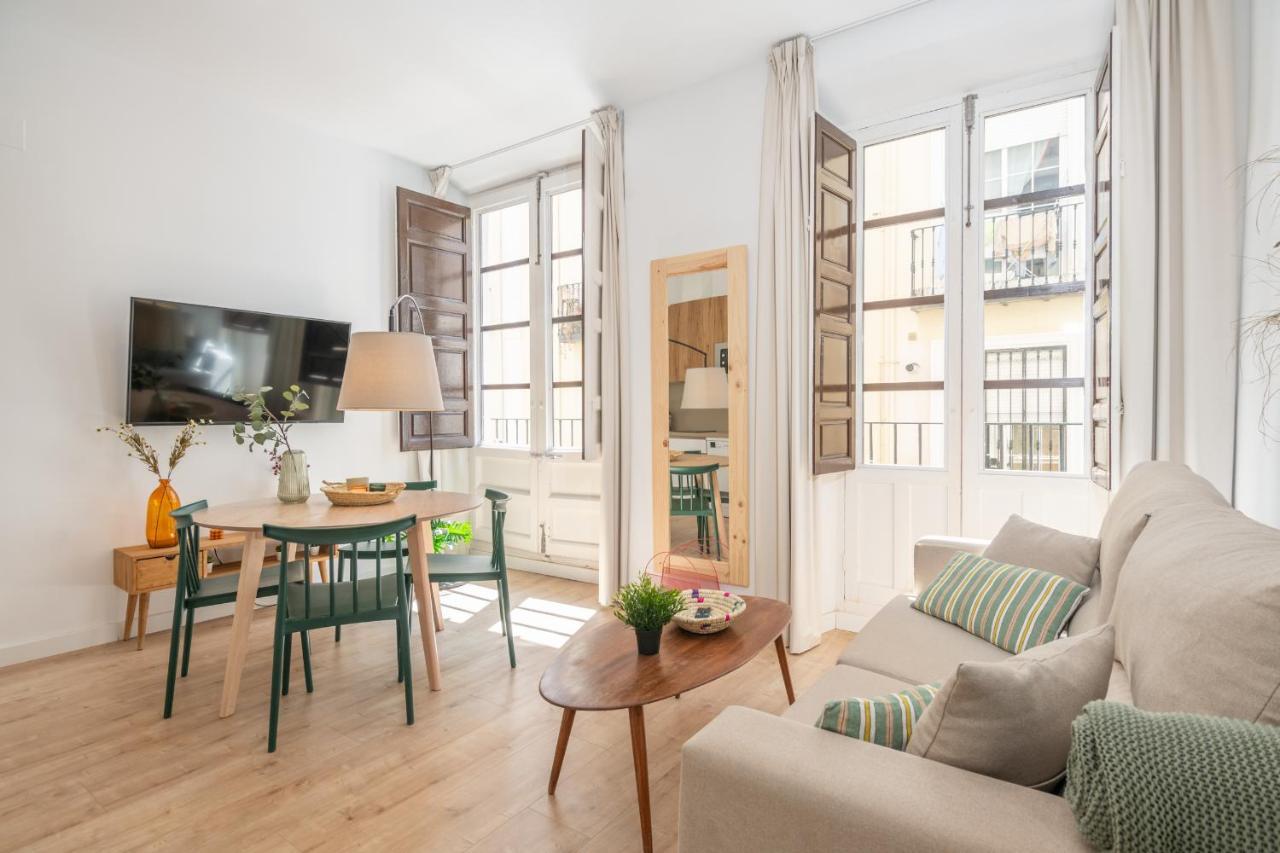 Apartamentos Luna Suites Palacio Dorita Granada Ngoại thất bức ảnh