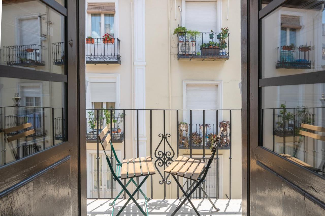 Apartamentos Luna Suites Palacio Dorita Granada Ngoại thất bức ảnh